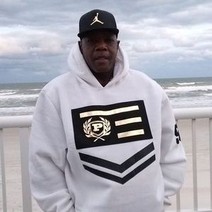 Meet your Posher, Gerald